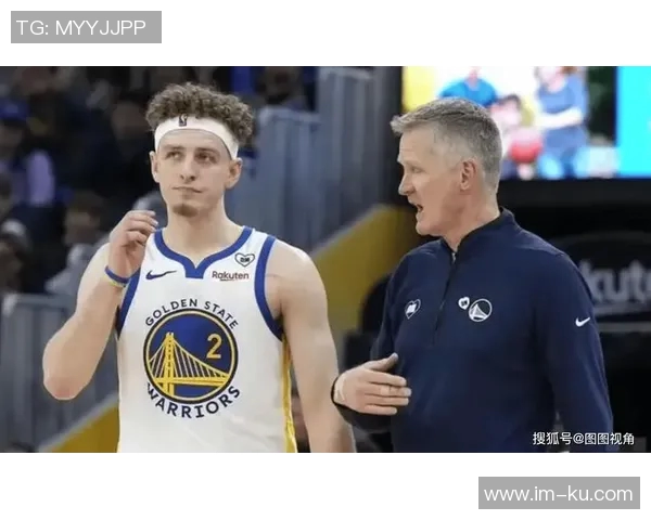 美媒数据对比:库里场均274分勇士第8爱德华兹296分狼队第4 美媒数据对比:库里场均274分勇士第8爱德华兹296分狼队第4